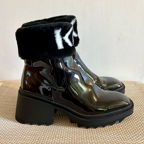 KARL LAGERFELD PARIS Carey Logo Booties Faux Fur Trim Chunky Lug Sole Heel 7.5M - Picture 15 of 15